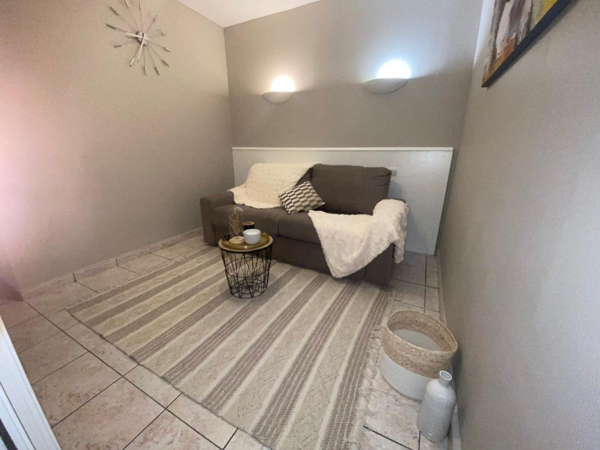 Studio Sainte Savine Apartment Luaran gambar
